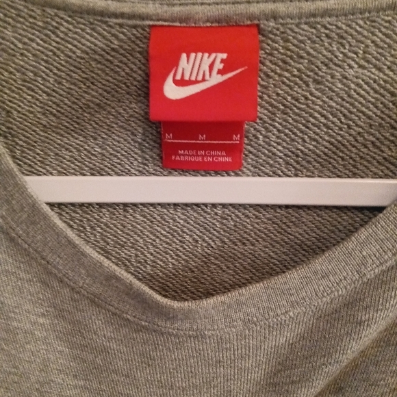 Nike Lebron James Virescit VV LBJ LION Collectible Sweatshirt - Picture 5 of 6